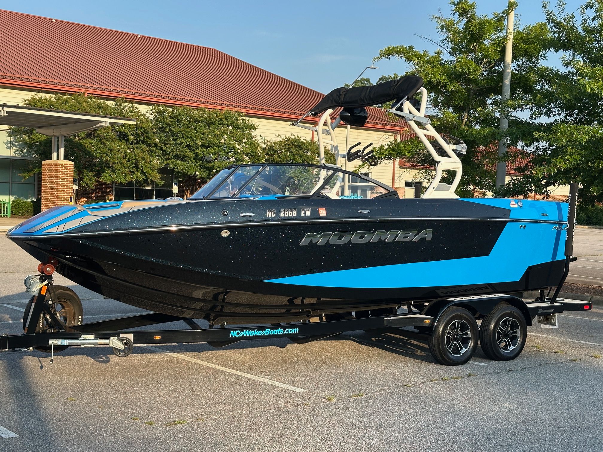 2022 Moomba Mojo - 6,300lbs Ballast - Upgraded Icon